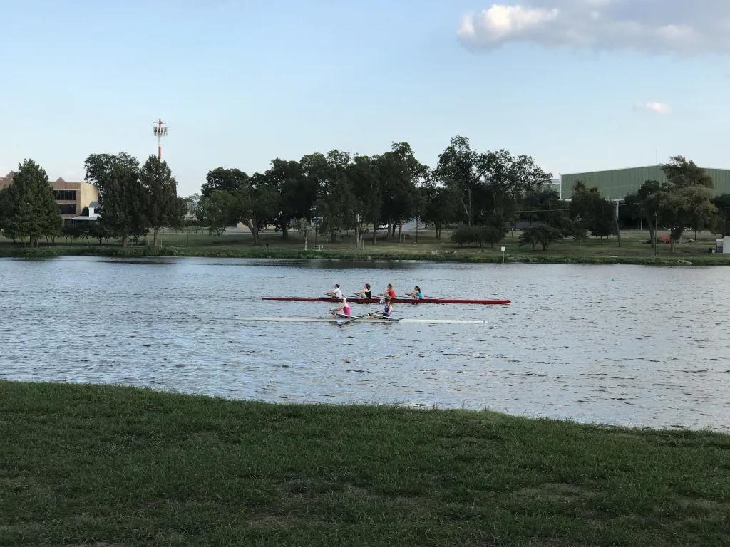 Rowers at Bachman Lake