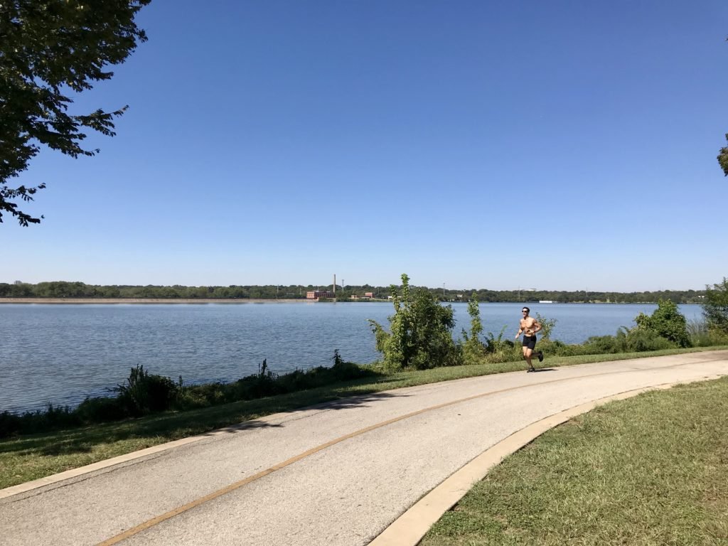 White Rock Lake: Jogger