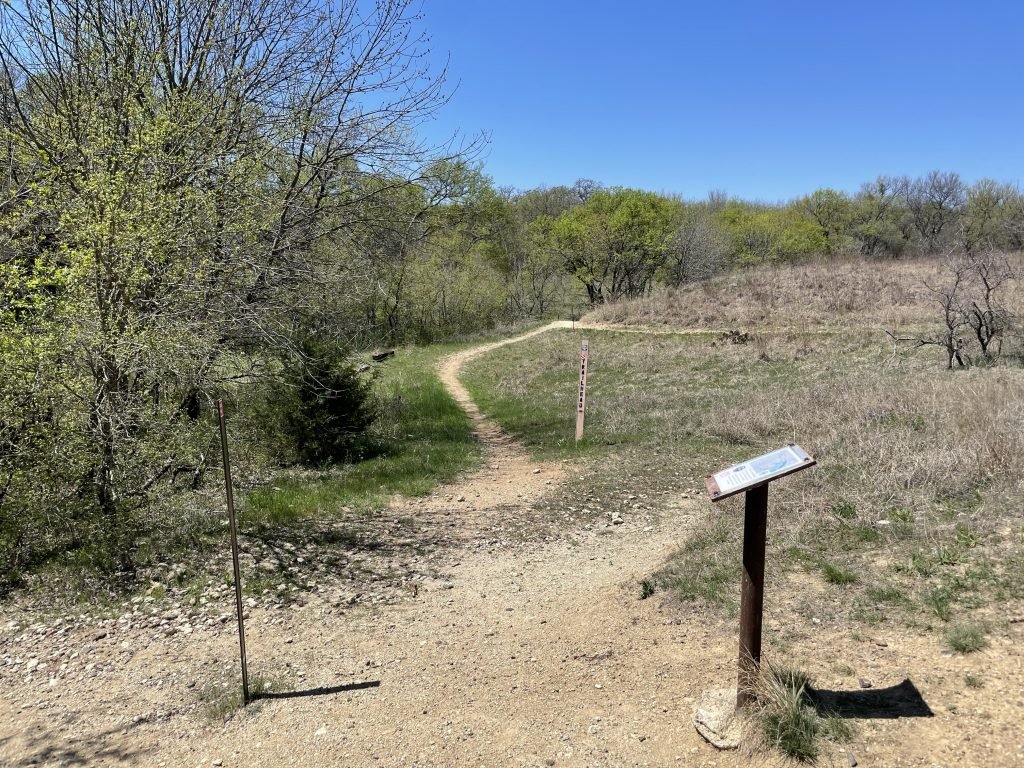 Trail Intersection at Knob Hills